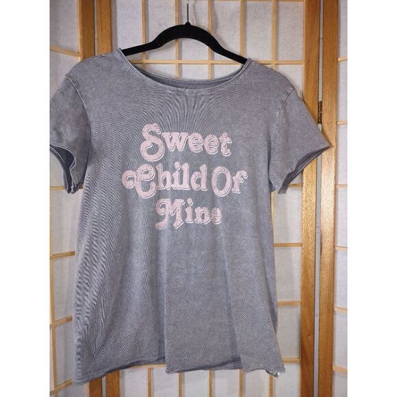 Isabel Maternity Sm Graphic Tee - Picture 2 of 16